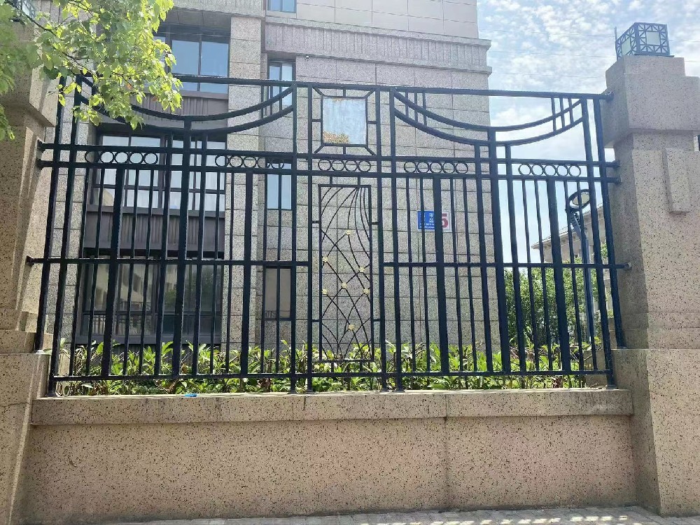 小区围墙